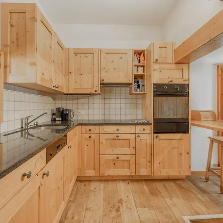 Ct Apartment *